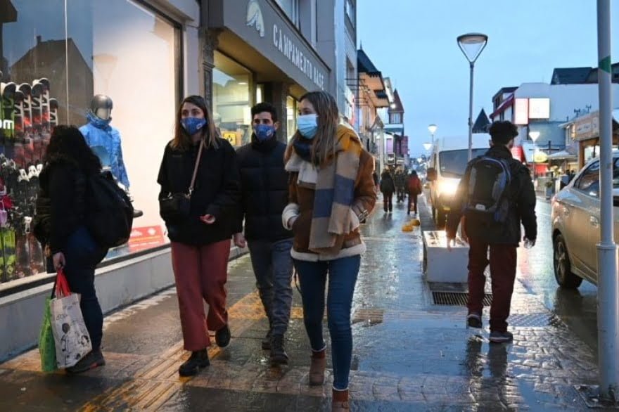 20210812174115_turistas_ush_calle