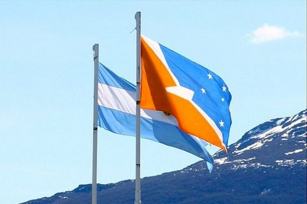 20a614e69dbe29450e499cff7498de5d-banderadetierradelfuego-2-e1524191162367