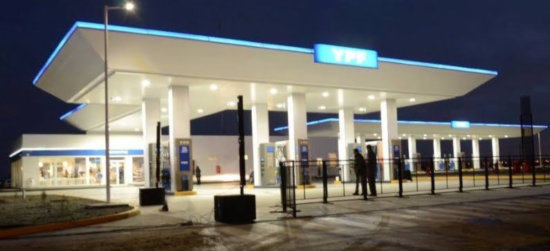 ampl_tierra-del-fuego-empresa-privada-junto-ypf-inaugur-cuarta-estaci-servicios-grande_5391