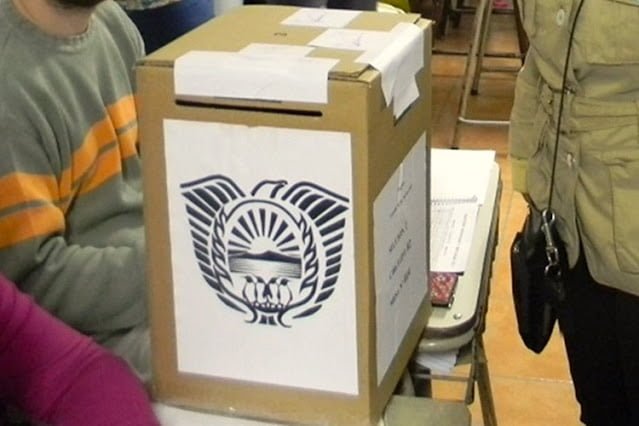 e559429f306eb4b1d362330ff0da37df-1000urna_tdf_elecciones