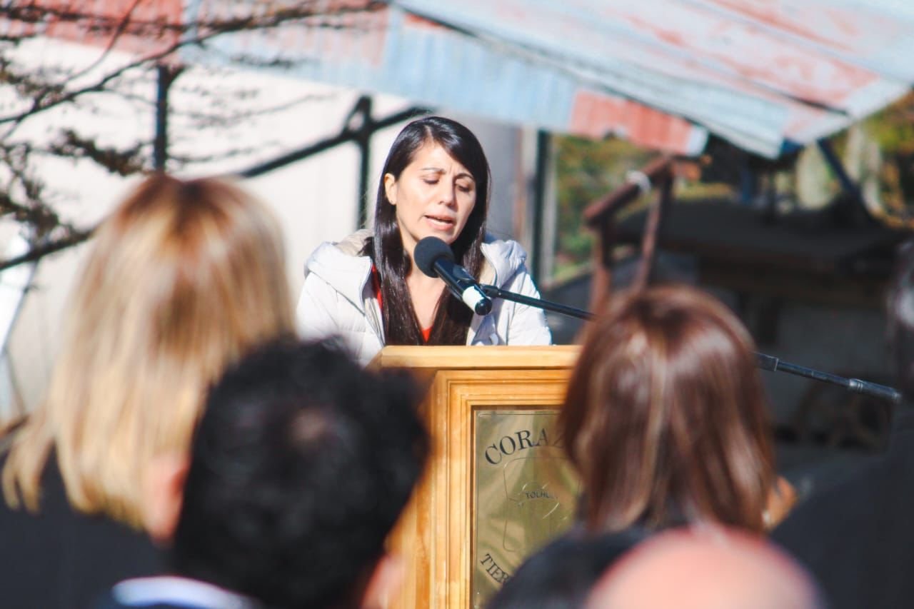 f44df998-294b-47ca-984f-5fdd6b346911