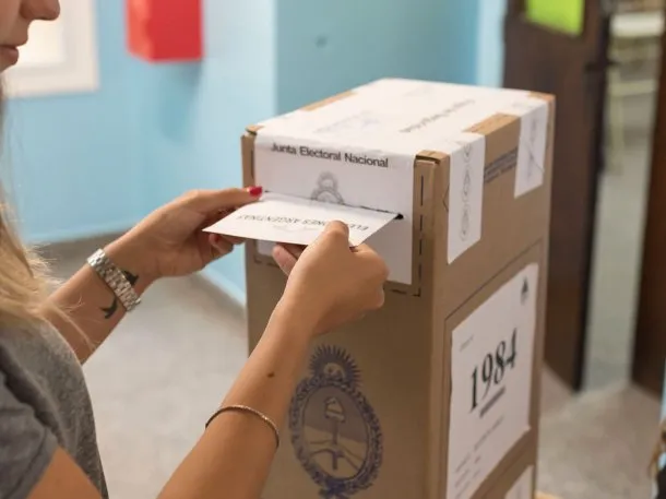 elecciones-urna