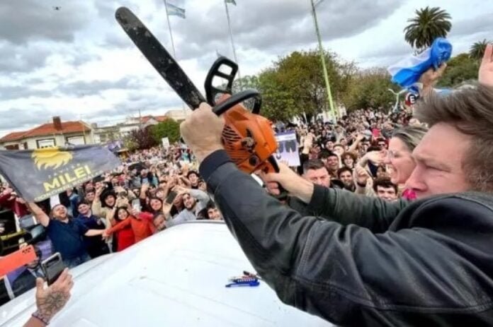 20240803052825_motosierra_milei