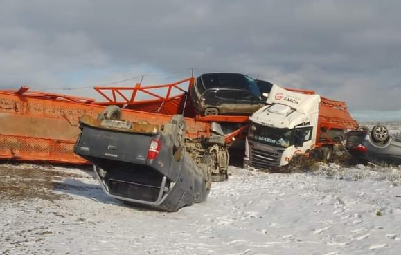 camion-mosquito-volco-en-ruta-3-1