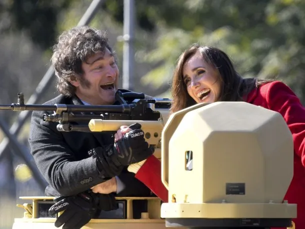 milei-villarruel-tanque