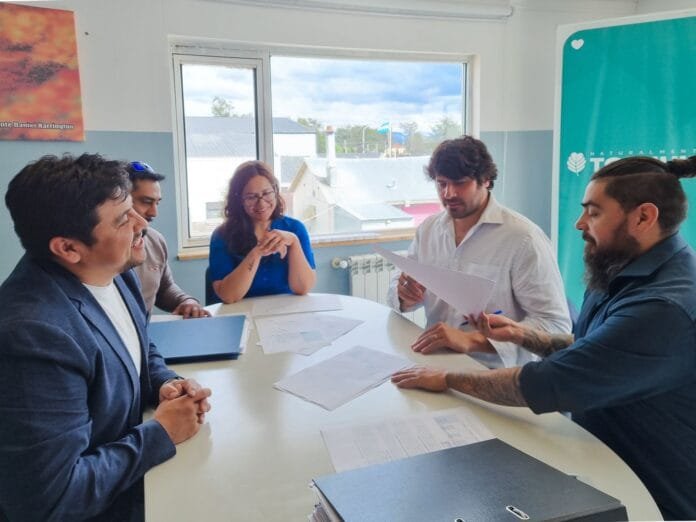 b537be8c-ad28-44ad-b898-373f7dd08875