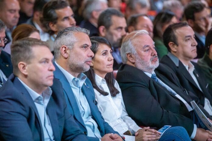 743a2545-e774-44e1-bbae-407ad424ce3e