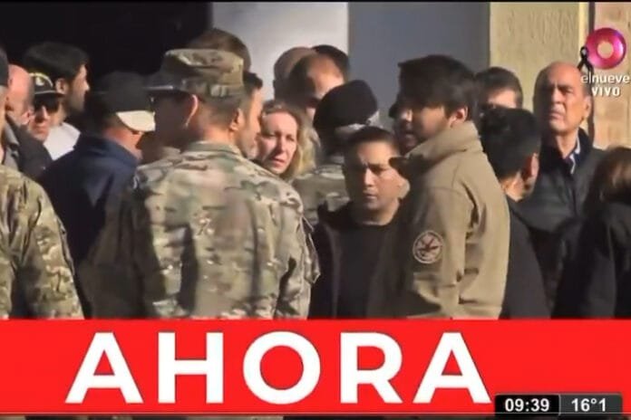 920403-milei-20vecinos