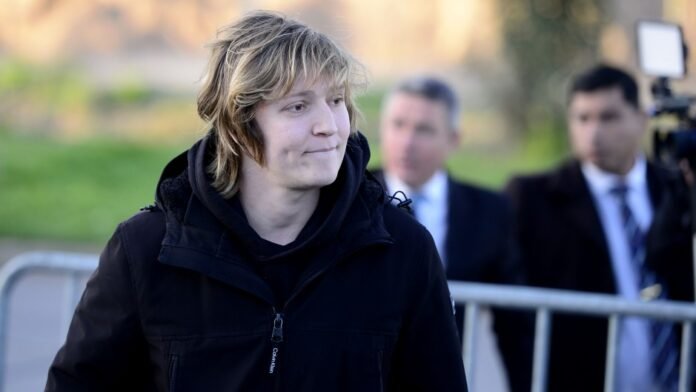 68bdfeaa7f2a2_940_529!